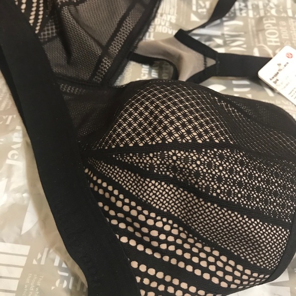 🥰 Lululemon Awake to Lace Bra 32C 32D 34DD - Picture 2 of 7